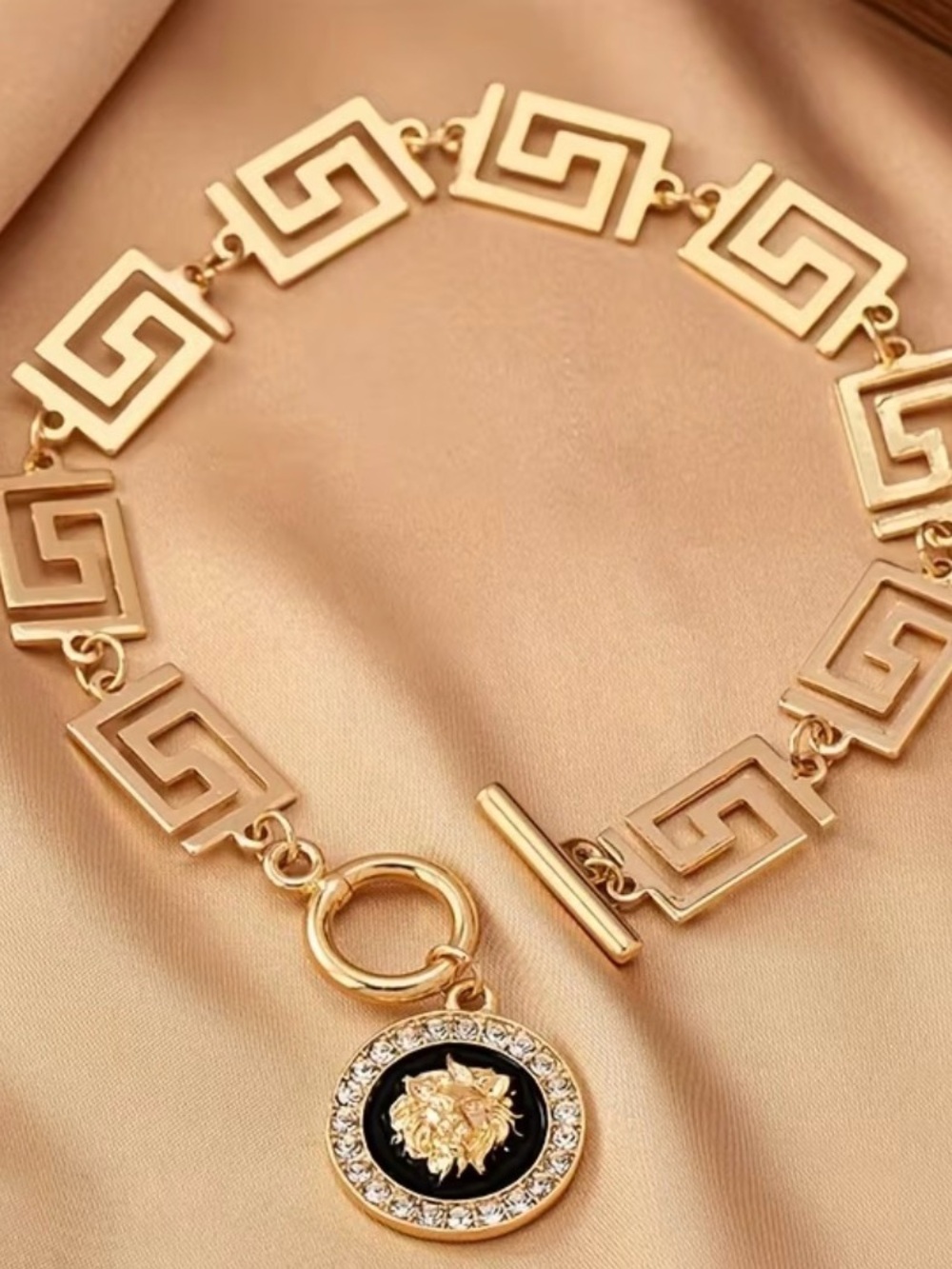 Versace-Inspired Gold Medallion
Bracelet / Anklet